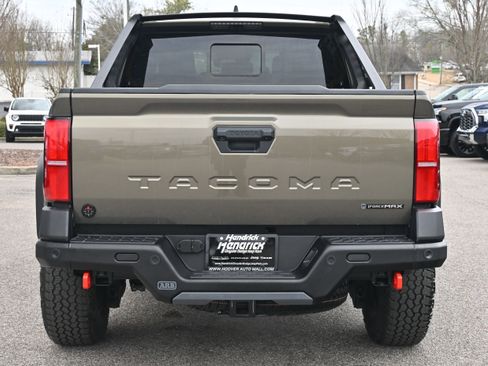 Used 2025 Toyota Tacoma Trailhunter Hybrid image 14