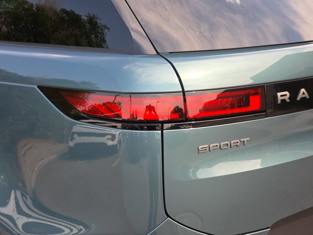 New 2026 Land Rover Range Rover Sport SE AWD/4WD image 23