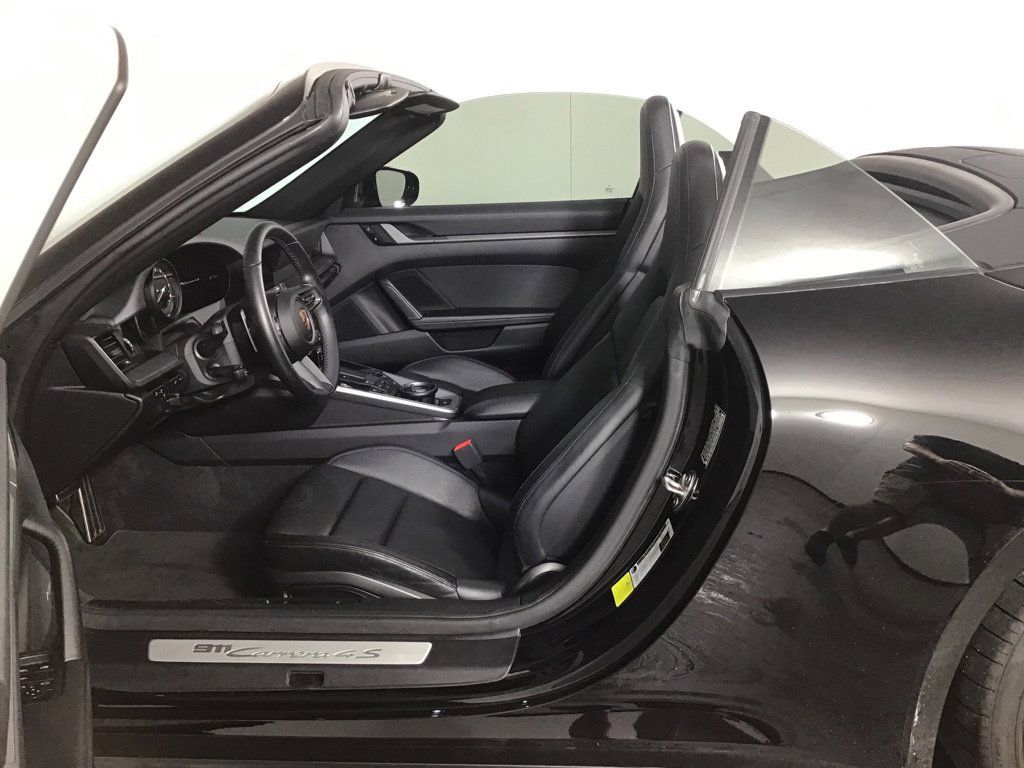 Certified 2020 Porsche 911 Carrera 4S AWD/4WD image 14