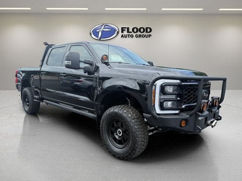 New 2026 Ford F250 XLT w/ XLT Premium Package AWD/4WD image 1