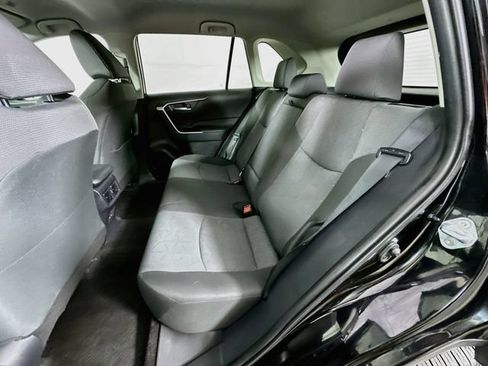 Used 2025 Toyota RAV4 XLE AWD/4WD image 23