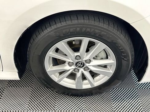 Used 2025 Toyota Camry LE FWD image 11
