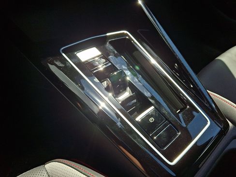 New 2026 Volkswagen GTI SE FWD image 11
