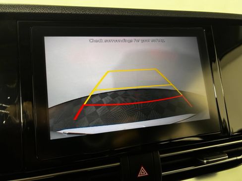 Used 2022 Kia Niro LXS FWD image 18