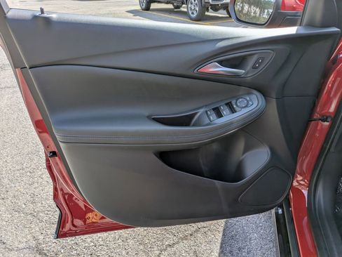 New 2026 Buick Encore GX Sport Touring image 9