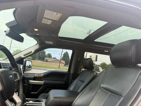 Used 2018 Ford F150 Lariat w/ Equipment Group 502A Luxury AWD/4WD image 11