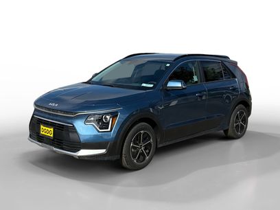 New 2025 Kia Niro EX