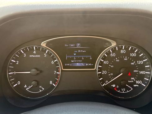 Used 2020 Nissan Pathfinder SV image 35