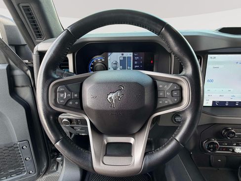 Used 2024 Ford Bronco Black Diamond AWD/4WD image 12