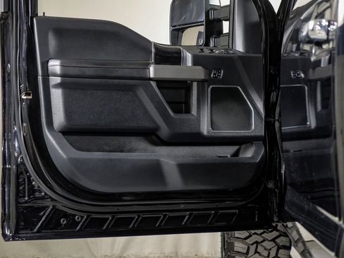 Used 2022 Ford F250 Platinum w/ FX4 Off-Road Package image 35