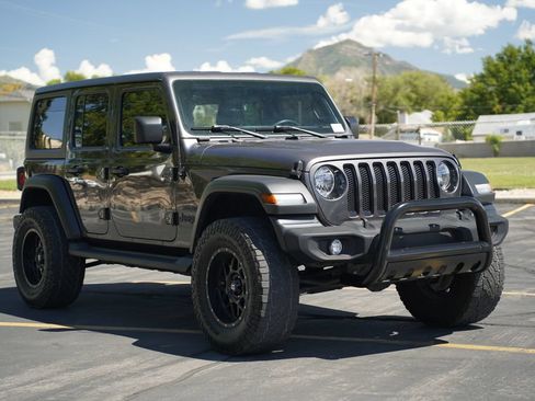 Used 2021 Jeep Wrangler Unlimited Sport AWD/4WD image 7