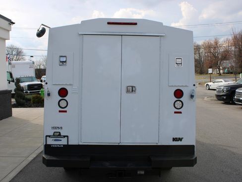 Used 2013 Chevrolet Express 3500 image 5