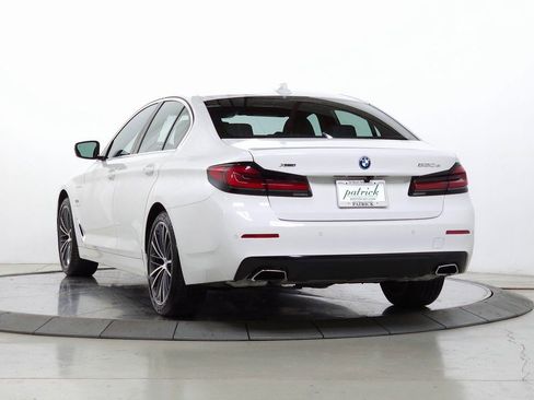 Used 2023 BMW 530e xDrive w/ Premium Package image 7