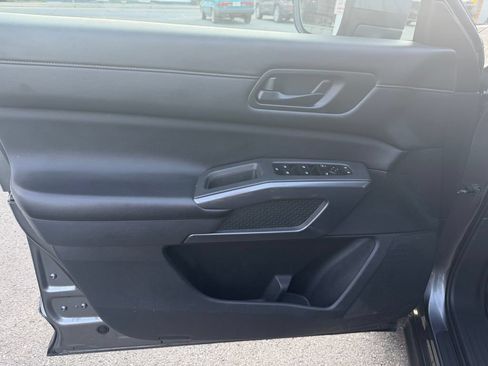 Used 2024 Nissan Pathfinder Rock Creek AWD/4WD image 14
