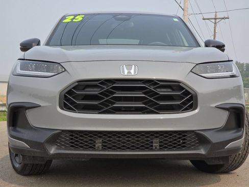 Used 2025 Honda HR-V Sport image 14
