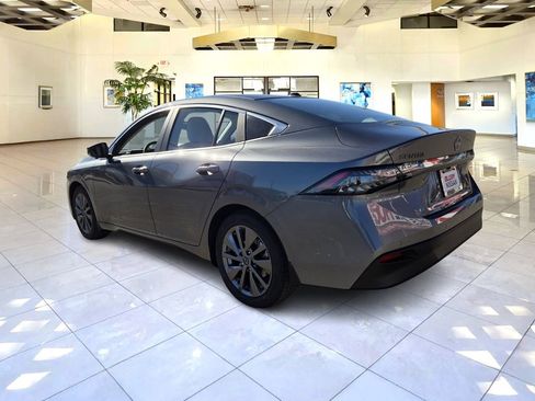 New 2026 Nissan Sentra SL w/ Floor Mat Package FWD image 3