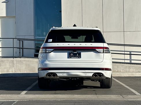 New 2026 Lincoln Aviator Reserve image 4