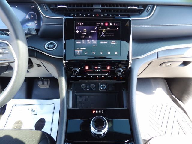 Used 2023 Jeep Grand Cherokee L Laredo AWD/4WD image 19