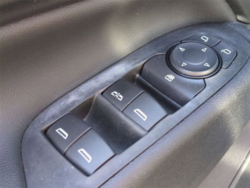 Used 2021 Chevrolet Equinox LT image 12