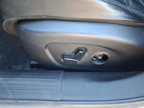 Used 2015 Chrysler 200 C w/ Sun/Sound Group image 4