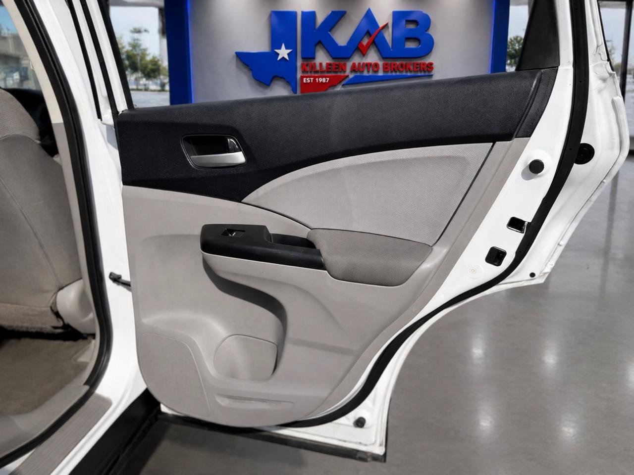 Used 2014 Honda CR-V LX image 15