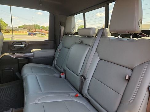Used 2020 Chevrolet Silverado 2500 LTZ w/ LTZ Premium Package AWD/4WD image 11