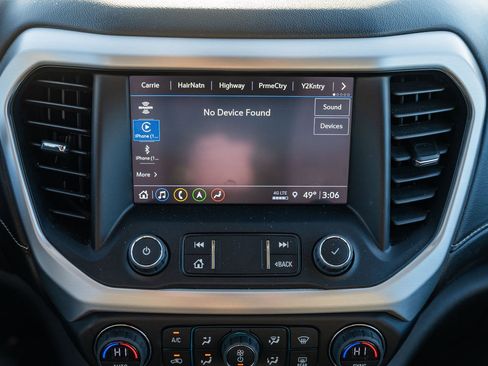 Used 2023 GMC Acadia SLE w/ Driver Convenience Package image 30