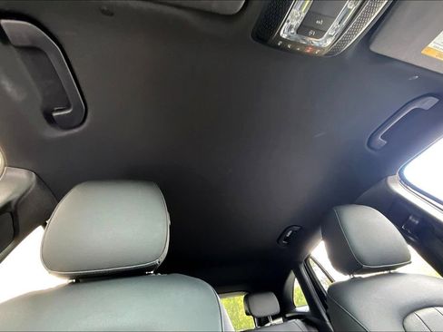 Used 2025 Mercedes-Benz GLA 250 4MATIC image 17