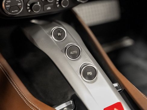 Used 2015 Ferrari California T image 51