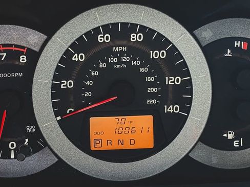 Used 2012 Toyota RAV4 4WD w/ Upgrade Value Pkg image 7