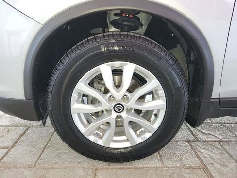 Certified 2020 Nissan Rogue SV image 29