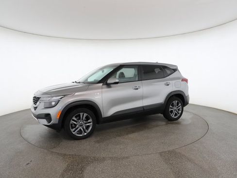 Used 2021 Kia Seltos LX image 4