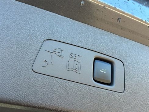 Used 2023 Lincoln Corsair Reserve w/ Jet Appearance Package image 13