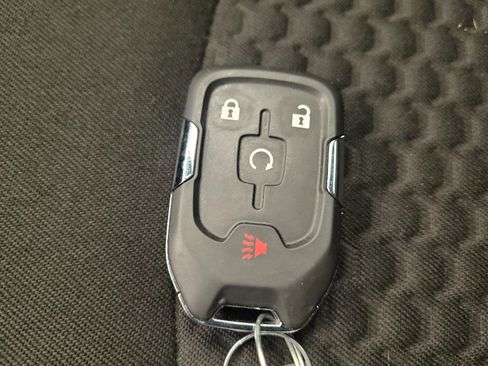 Used 2020 GMC Terrain SLE w/ Elevation Edition FWD image 32