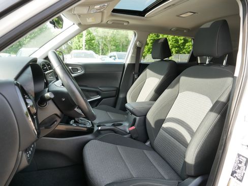 Certified 2025 Kia Soul EX FWD image 34
