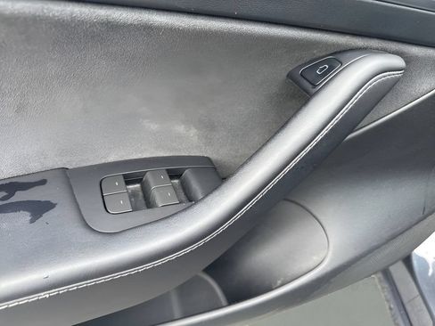 Used 2023 Tesla Model 3 Standard Range RWD image 18