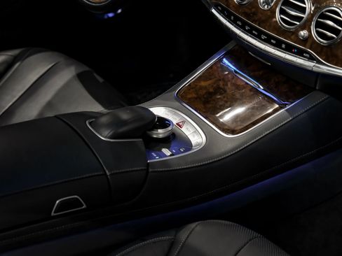 Used 2014 Mercedes-Benz S 550 Sedan image 24