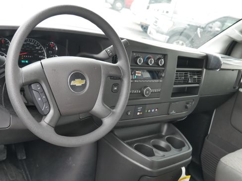New 2025 Chevrolet Express 3500 w/ Power Convenience Package image 20