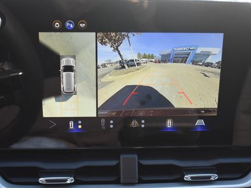 New 2026 Chevrolet Equinox LT image 24