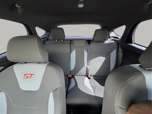 Used 2016 Ford Focus ST image 38