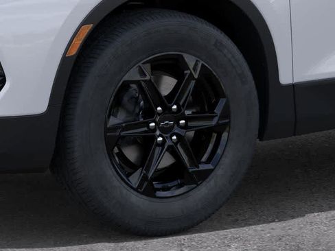 New 2025 Chevrolet Blazer LT w/ Convenience Package image 9