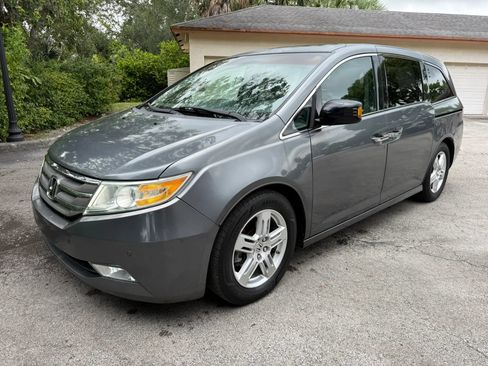 Used 2011 Honda Odyssey Elite image 1