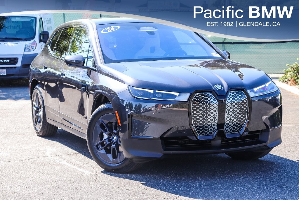 Certified 2024 BMW iX xDrive50 w/ Premium Package AWD/4WD image 1