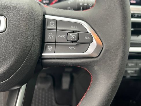 Used 2025 Jeep Compass Trailhawk AWD/4WD image 21