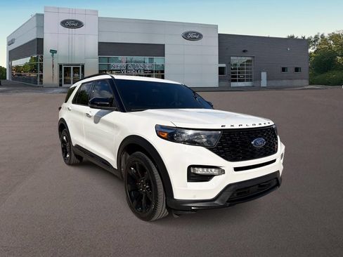 Certified 2024 Ford Explorer ST w/ Equipment Group 401A AWD/4WD image 2