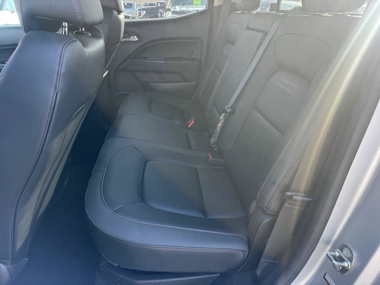 Used 2018 GMC Canyon All Terrain w/ Trailering Package AWD/4WD image 11