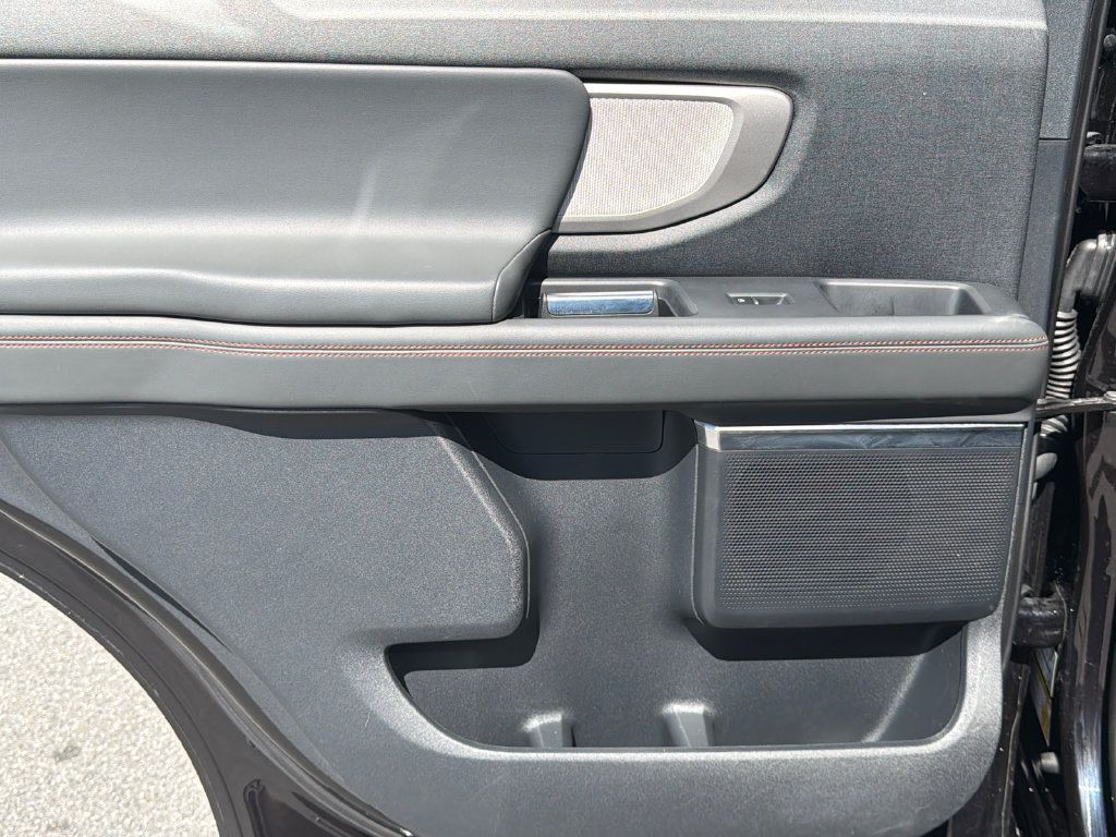 Used 2025 Ford Expedition Active AWD/4WD image 22