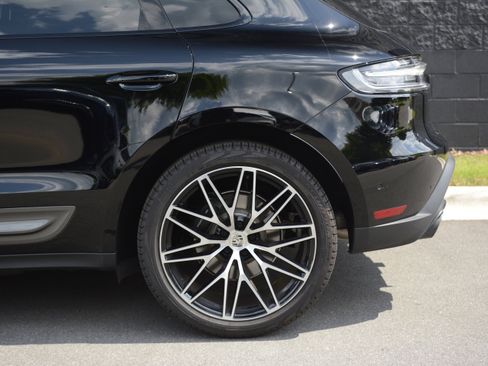 Certified 2026 Porsche Macan Turbo AWD/4WD image 40