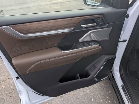 New 2026 GMC Acadia Denali Ultimate w/ LPO, Floor Liner Package image 14