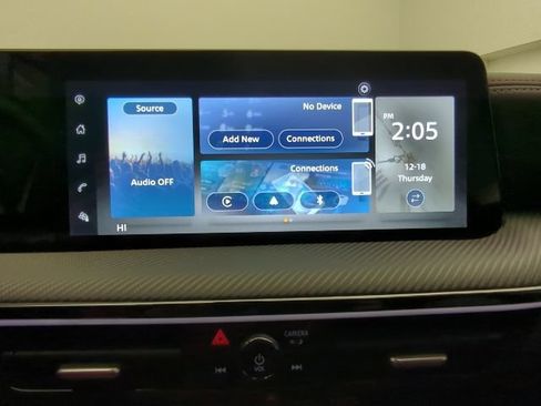 Used 2025 Nissan Kicks SR FWD image 13